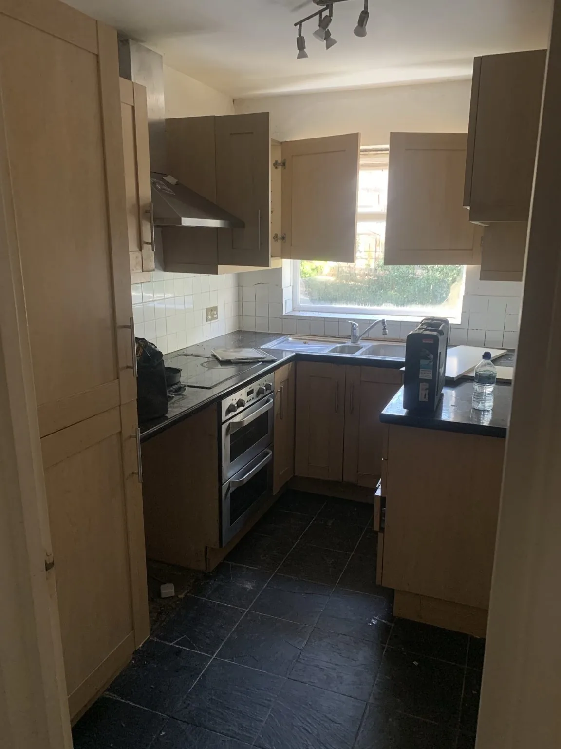 Kitchen before rip-out